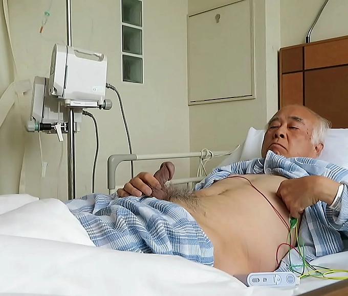 WATCH: 'Erection During Anticancer Drug Treatment' - Unleash the Secret to Staying Hard with These Sexy Asian Ladies!