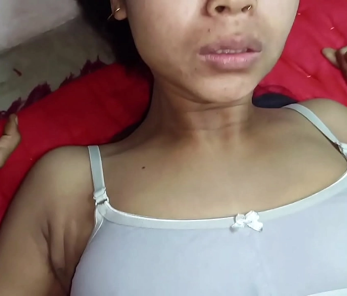 Experience the Sensual Pleasure of a Young Indian Bhabi with a Tight Pussy in Exclusive Amateur Videos!