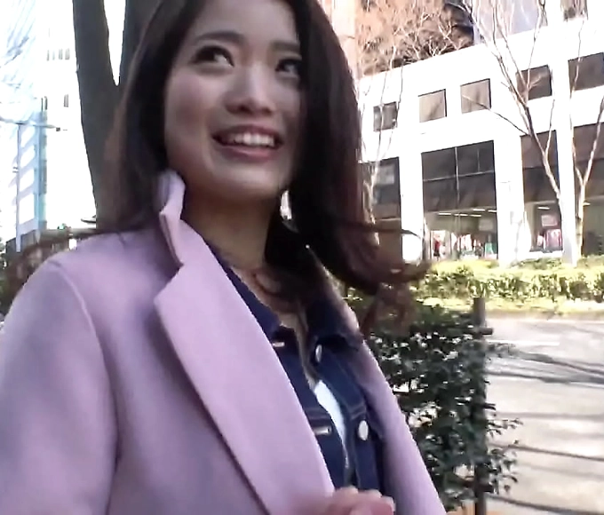 Skinny JAP Teenager Fucks in Hotel with Stranger