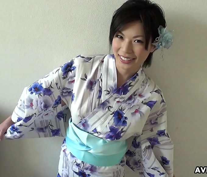 Shy Japanese Beauty Saki Aoyama Gives Epic Blowjob