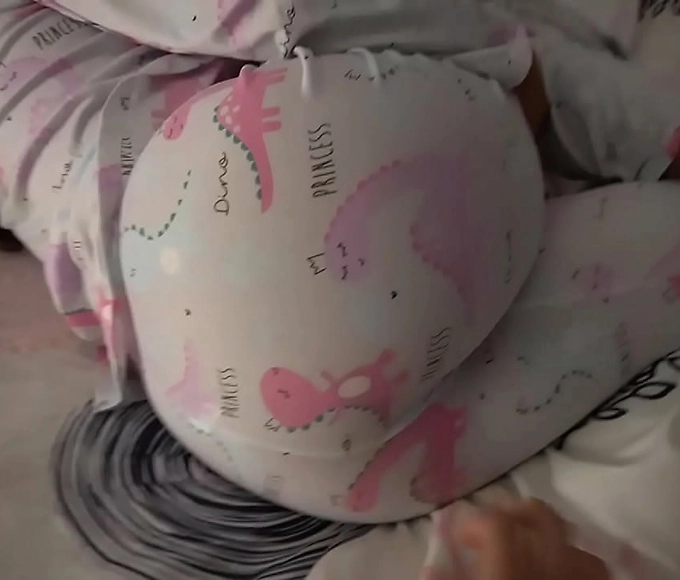 Sultry Latina Catalina Sizzles in Bed - Catch Her Exclusive Footage Now!