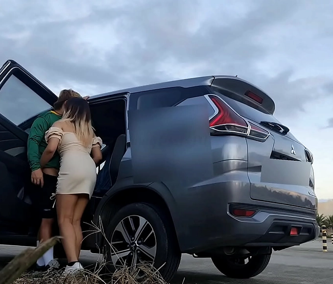 Experience Gorgeous Pinay Beauties in Public Places - Pinay Lovers Ph