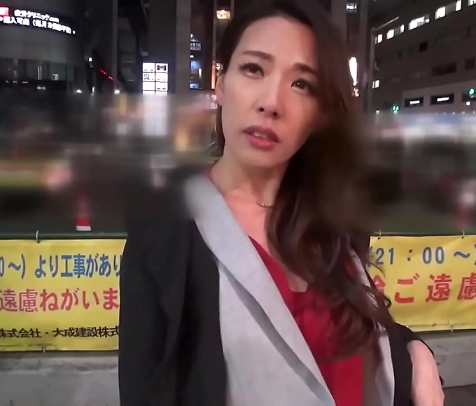 Hungry for cock Japanese shows her superb sex skills