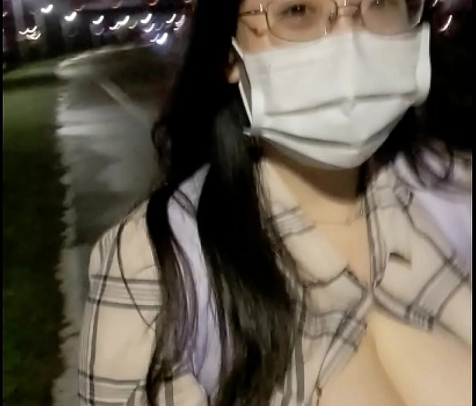 Behind the Scenes: Touring the River While Exposing My Juicy Tits - A Luscious Enchantress Talks to You!