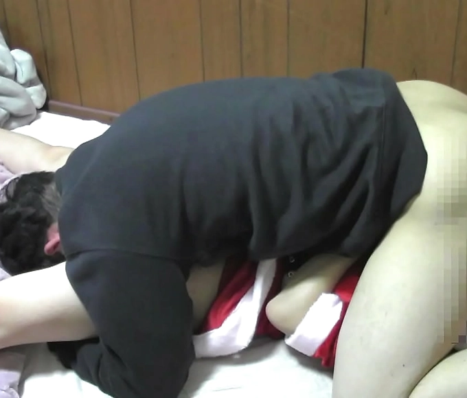 Japanese MILF with a Luscious Body Enchants You with Her Allure in a Steamy Cuckold Scene!
