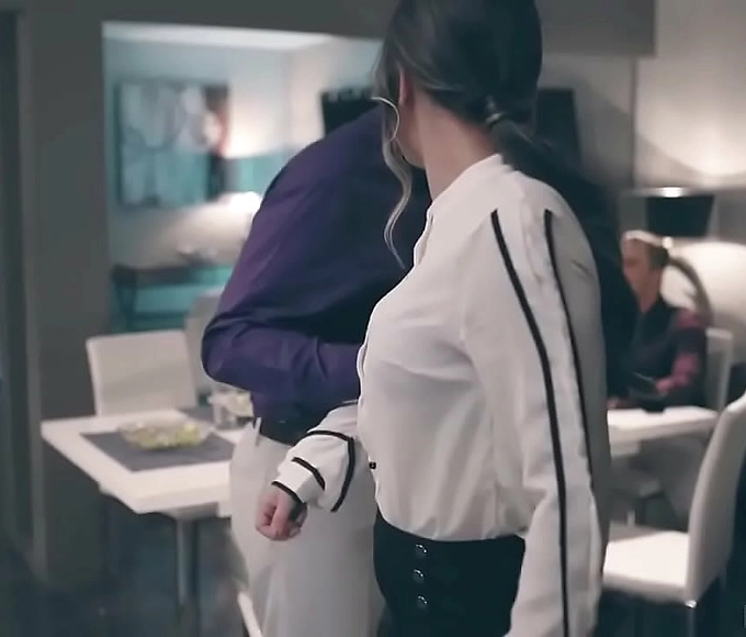 Fucking Time Stopping Beauty: Enchantress Allures with Her Luscious Body!