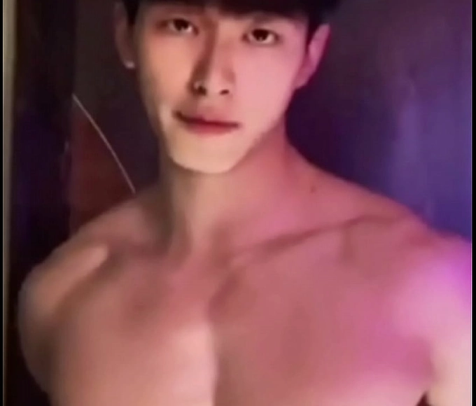 Seduce Yourself with Luscious Asian Beauties and Their Enchanting Abdominal Muscles