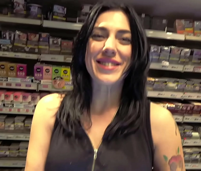 Italian Belle Sabrina Craves French Cock: Exclusive Video!