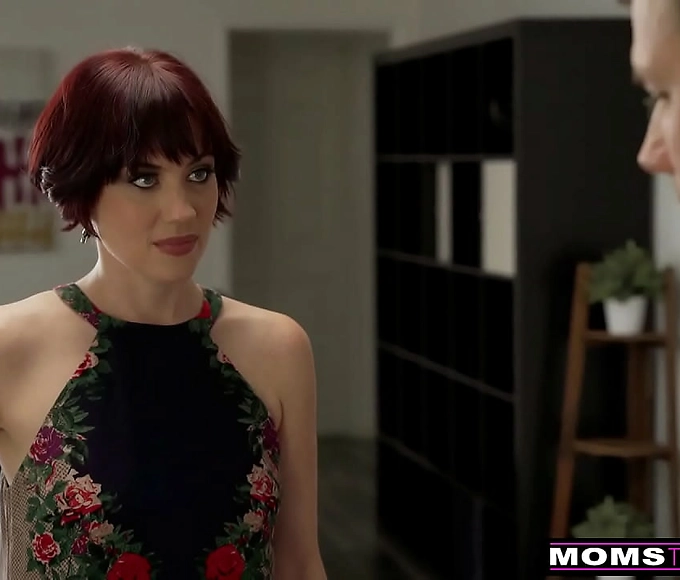 Lily Larimar in Shock as Jessica Ryan Wants Her to Jerk Off His Cock - S15:E3