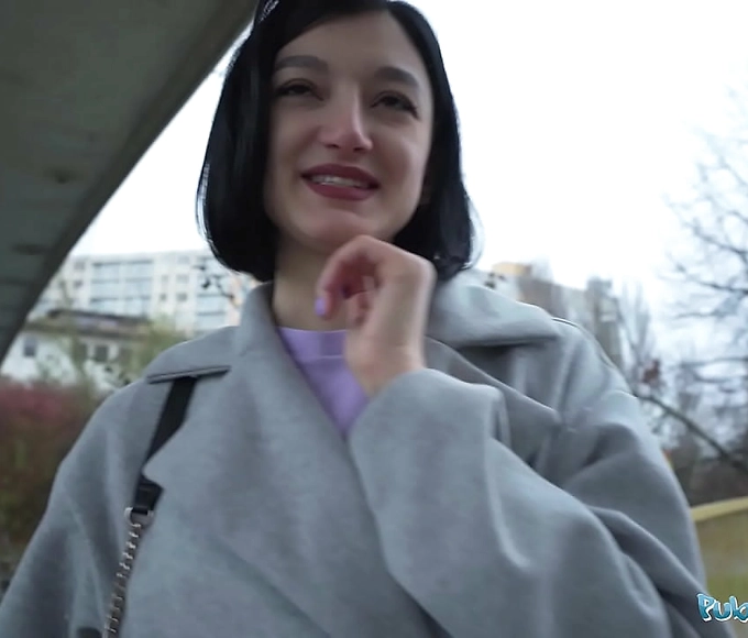 Russian teen rides her man's fat cock cowgirl style - Exclusive footage!