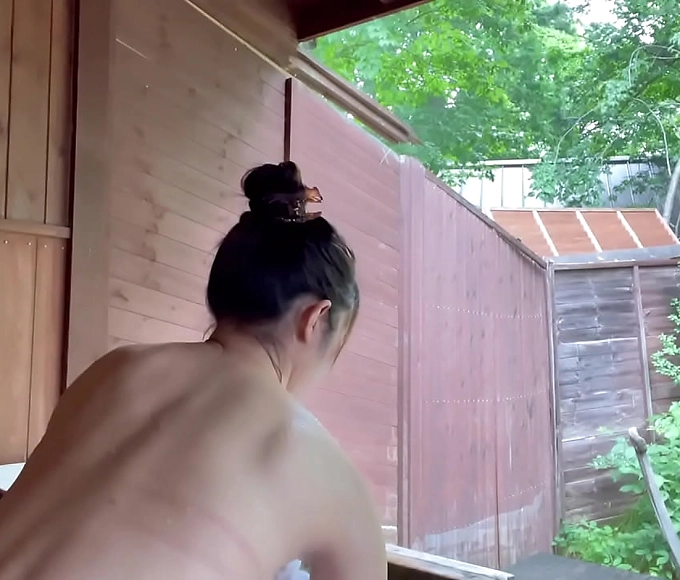 Welcome to the hot springs of Hell Valley! Come and explore the enchanting Yaunqi with me, your alluring asian companion