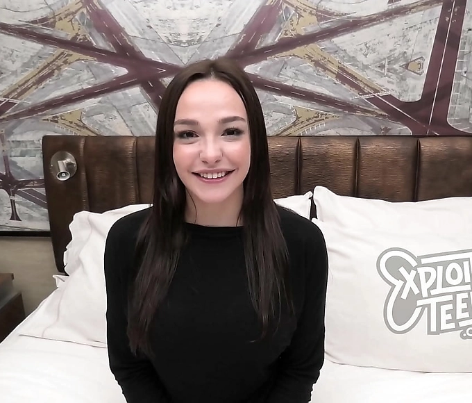 Uncover the Alluring 18-Year-Old with Luscious 32DD Natural Boobs!