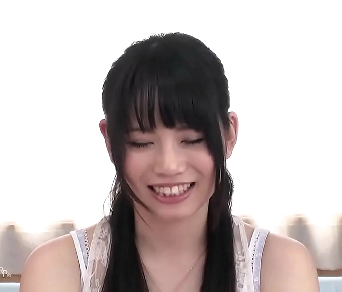 Cute Asian Gradol Takes Control of Her Body and Tempts You with Her Sexy Figure