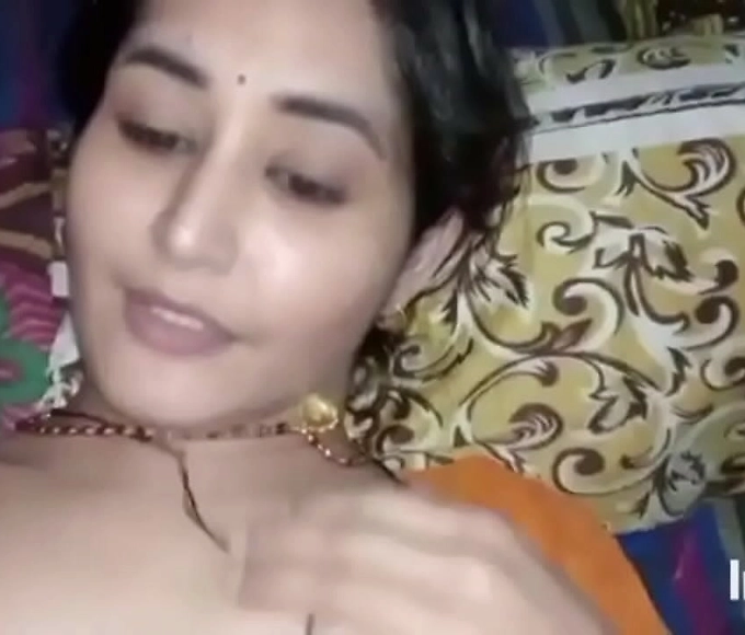 Virgin Indian Lalita Bhabhi's Luscious Pussy and Kissing Session