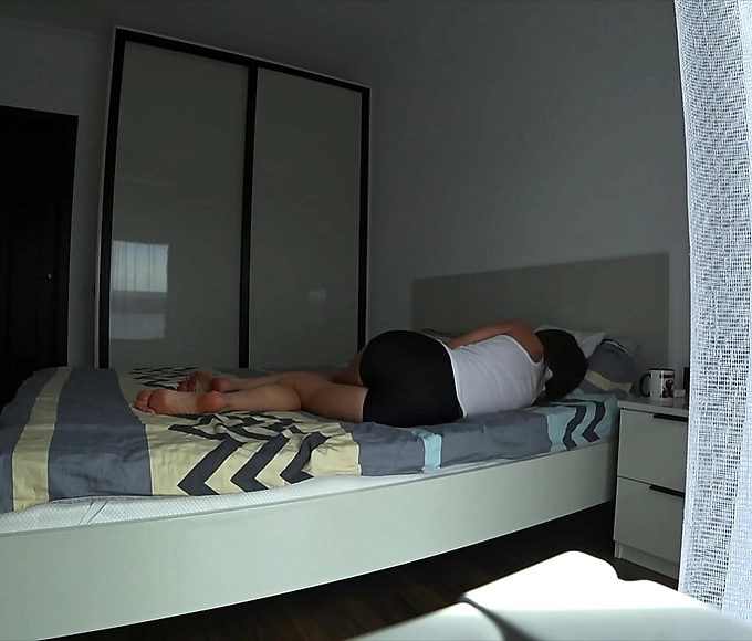Exclusive: My Neighbor's Hot Wife Fucked Me on My Family Bed – My Husband's Not Around