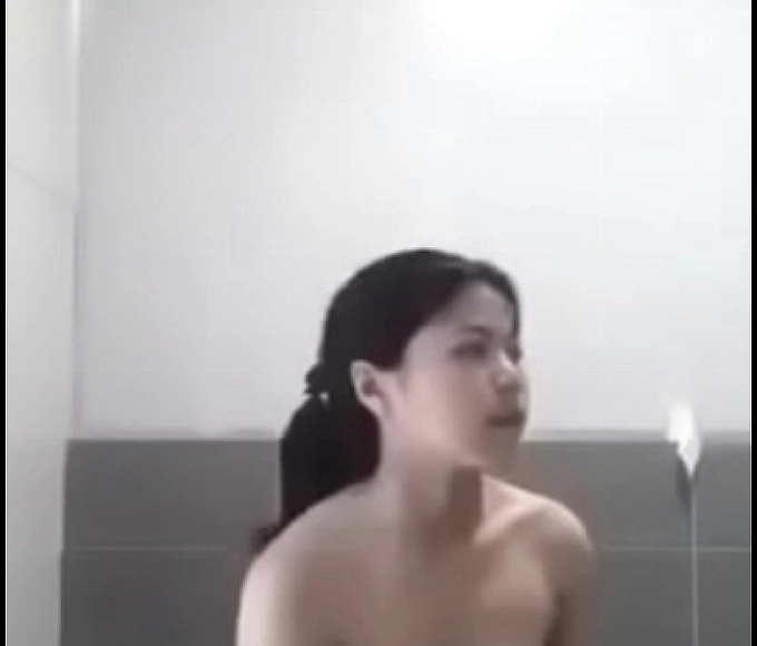 Catch Me If You Can! Luscious Uong Bí Enchantress in Seductive Dance - Must Watch!