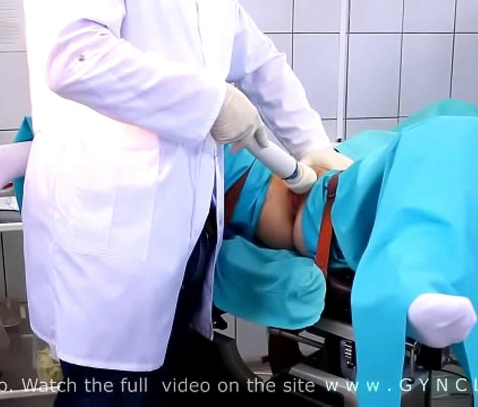 Enchantress Luscious Asian MILF Pleasures Her patients on the Gynecological table