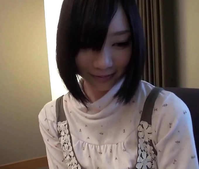 JAV Idol Suzuki Airi's Debut AV Experience: How Her Virgin Reaction Stunned the Crew!